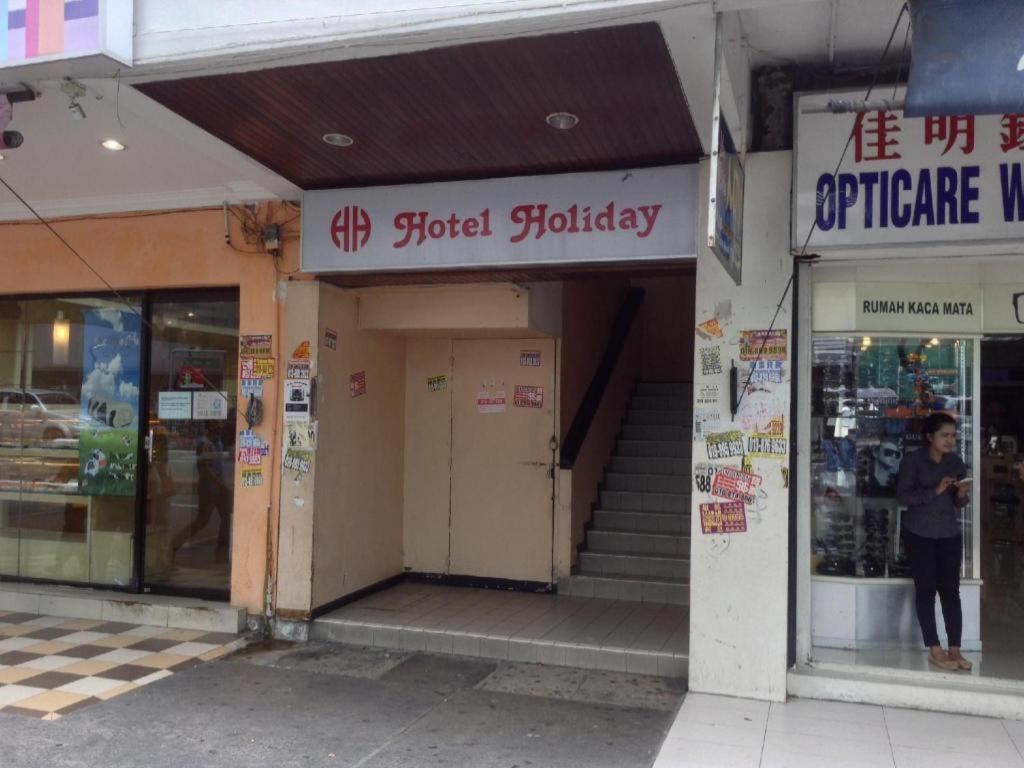 Hotel Holiday Kota Kinabalu Buitenkant foto